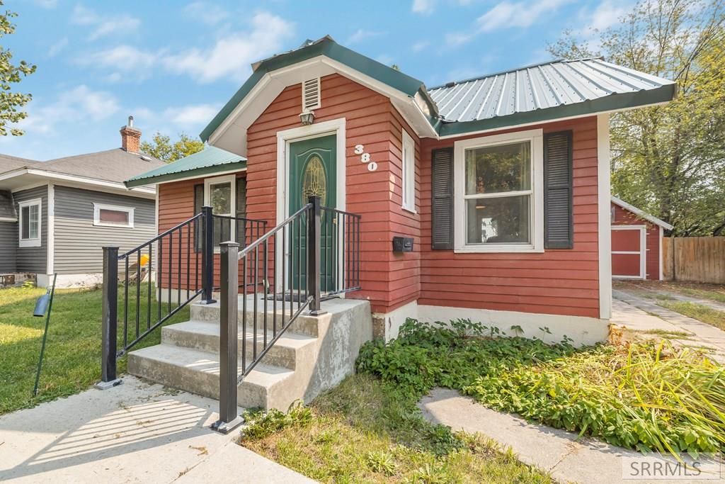 Image 3 of property listing at 380 3rd Street, Idaho Falls, ID 83401
