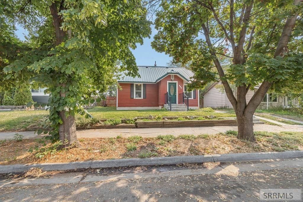 Image 7 of property listing at 380 3rd Street, Idaho Falls, ID 83401