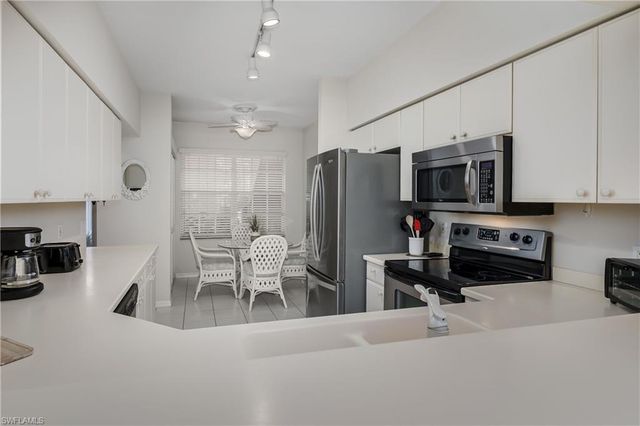 8085 Celeste DR 812, Naples, FL 34113