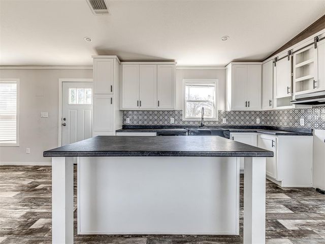 623 S Layton Avenue, Earlsboro, OK 74840