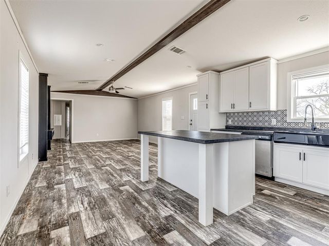 623 S Layton Avenue, Earlsboro, OK 74840