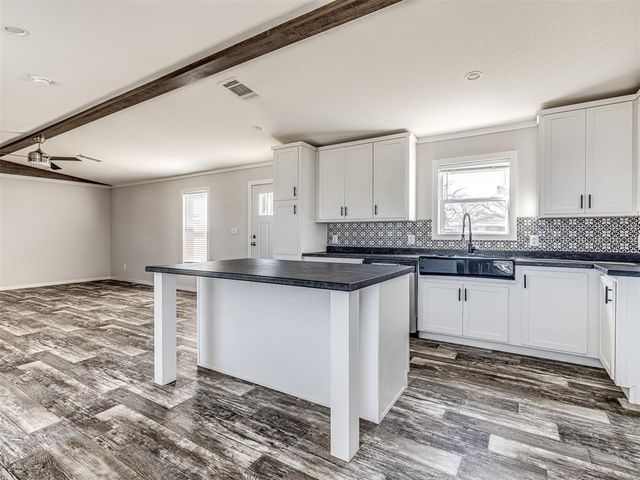 623 S Layton Avenue, Earlsboro, OK 74840