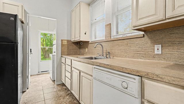 1902 Runneburg Road, Crosby, TX 77532