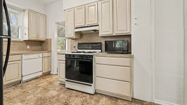1902 Runneburg Road, Crosby, TX 77532