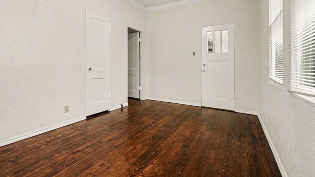 1902 Runneburg Road, Crosby, TX 77532