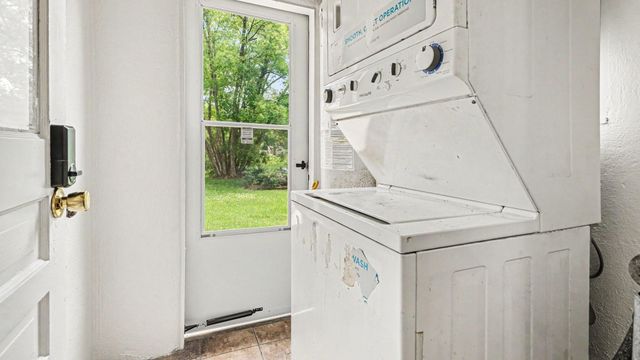 1902 Runneburg Road, Crosby, TX 77532