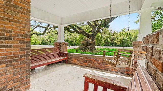 1902 Runneburg Road, Crosby, TX 77532