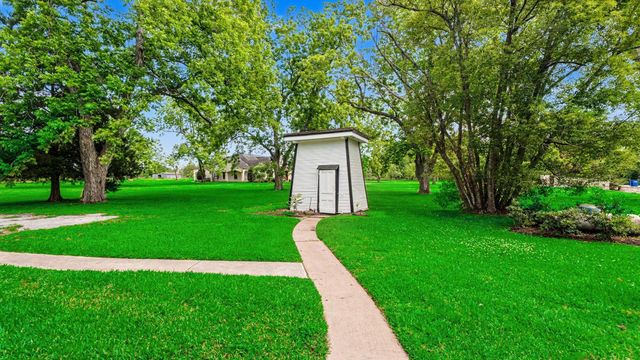 1902 Runneburg Road, Crosby, TX 77532