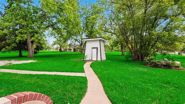 1902 Runneburg Road, Crosby, TX 77532