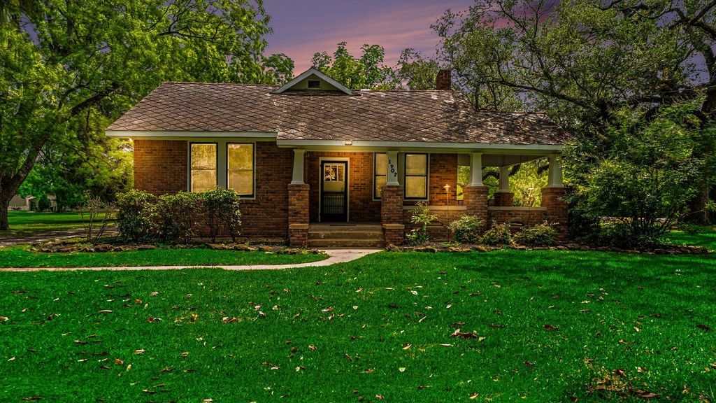 1902 Runneburg Road, Crosby, TX 77532