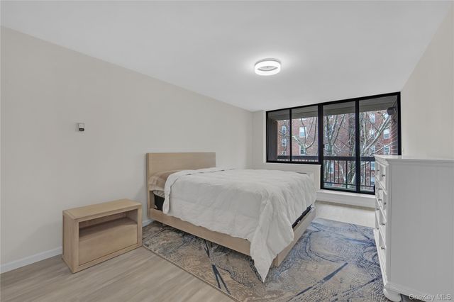 1374 Midland Avenue PH3, Bronxville, NY 10708