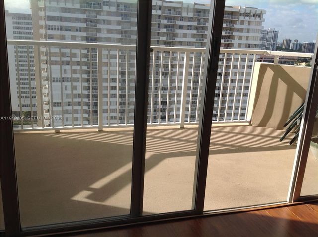 1950 S Ocean Dr 20A, Hallandale Beach, FL 33009