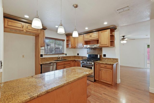 674 Privet Place, Manteca, CA 95336