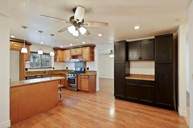 674 Privet Place, Manteca, CA 95336