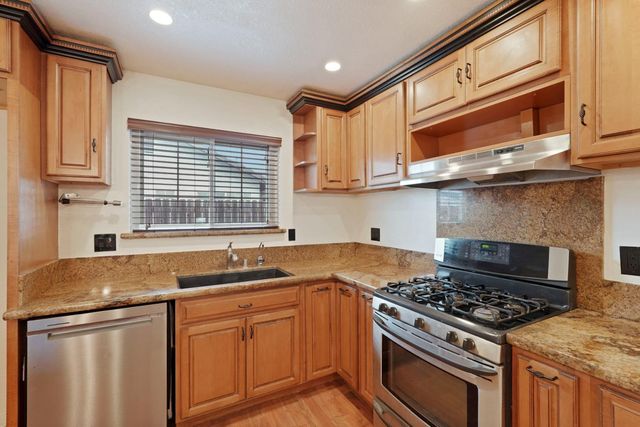 674 Privet Place, Manteca, CA 95336