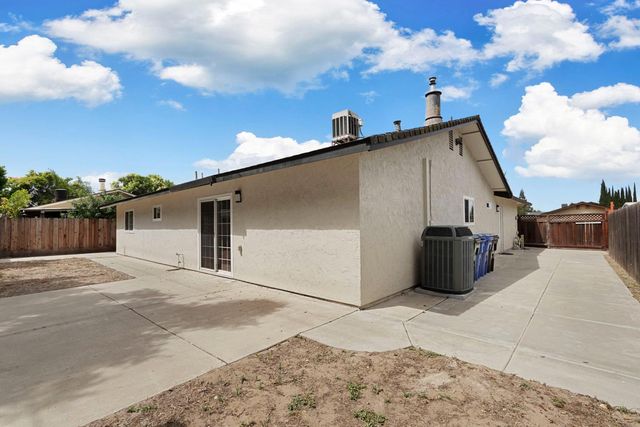 674 Privet Place, Manteca, CA 95336