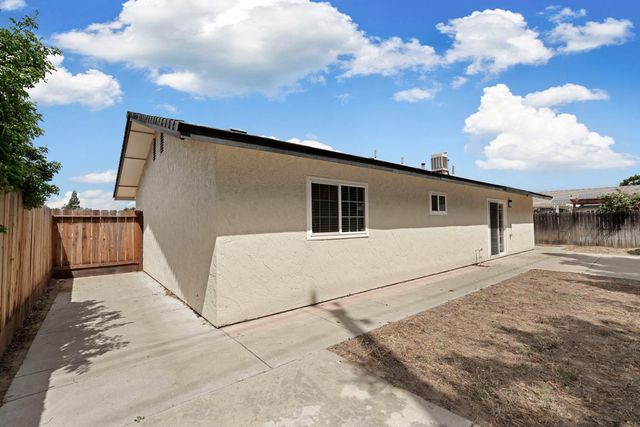 674 Privet Place, Manteca, CA 95336