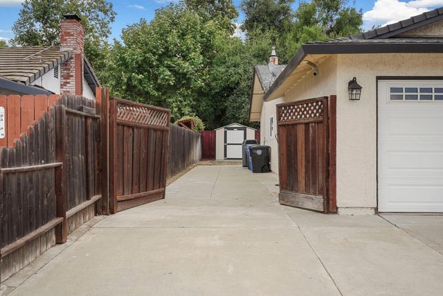 674 Privet Place, Manteca, CA 95336