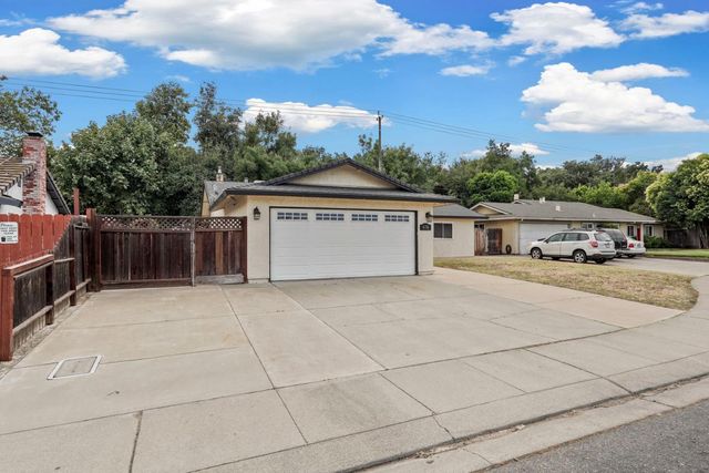 674 Privet Place, Manteca, CA 95336