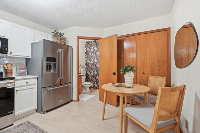 2037 Gresham Avenue N, Oakdale, MN 55128