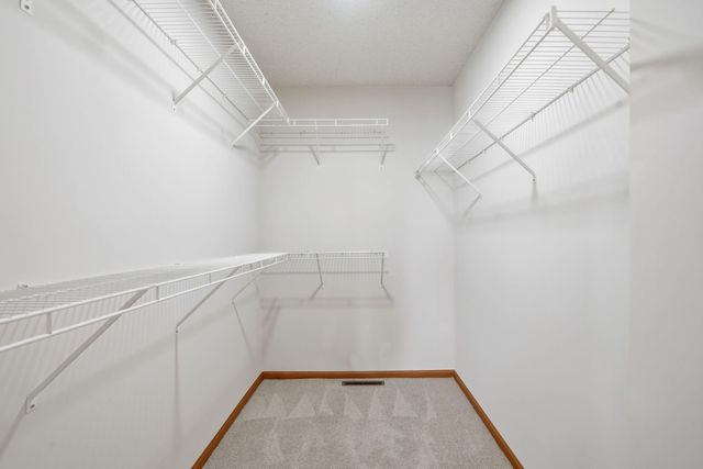 2037 Gresham Avenue N, Oakdale, MN 55128