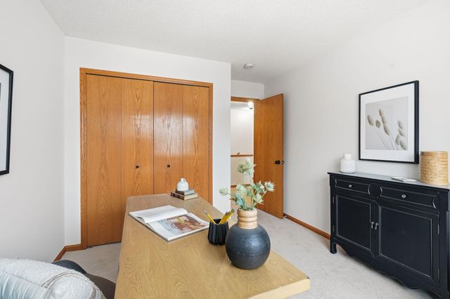 2037 Gresham Avenue N, Oakdale, MN 55128