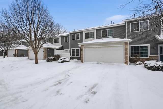 2037 Gresham Avenue N, Oakdale, MN 55128