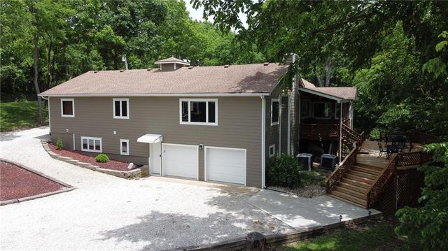 25045 W 215th Street, Spring Hill, KS 66083