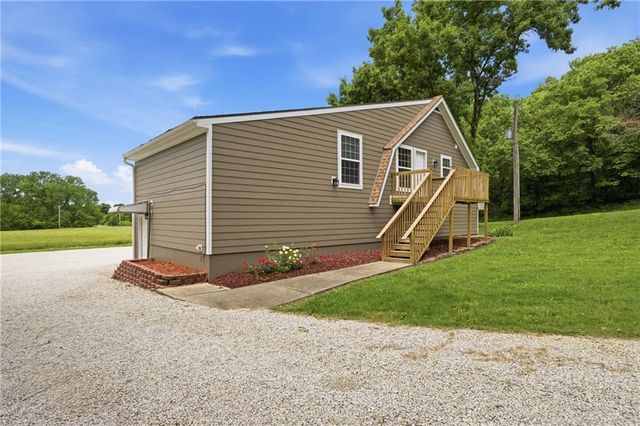 25045 W 215th Street, Spring Hill, KS 66083