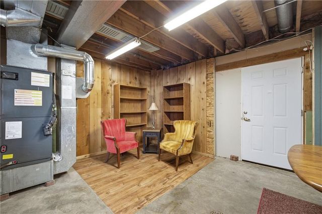 25045 W 215th Street, Spring Hill, KS 66083