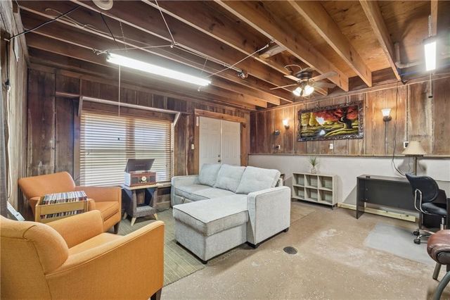 25045 W 215th Street, Spring Hill, KS 66083