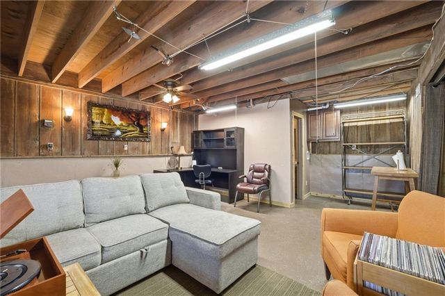 25045 W 215th Street, Spring Hill, KS 66083