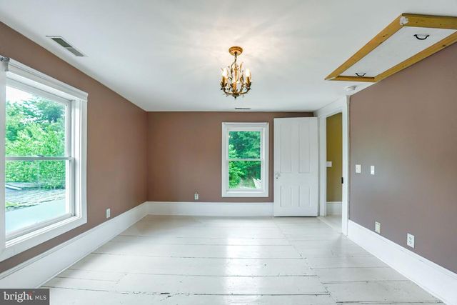 500 KNIGHTING RD, Gordonsville, VA 22942