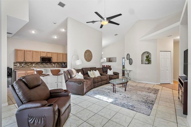 19 RAINTREE CIRCLE, Palm Coast, FL 32164