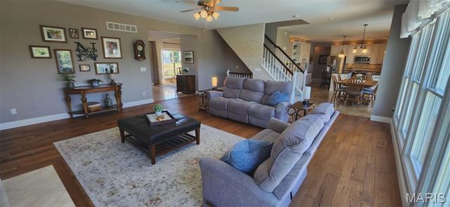 535 Garrick Place, O'fallon, MO 63368