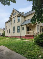 2439 N Dr William Finlayson STREET #2441, Milwaukee, WI 53212