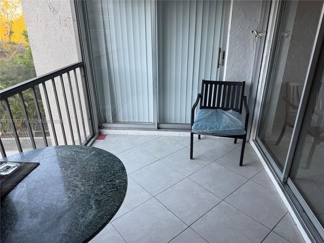 3920 Inverrary Blvd 504C, Lauderhill, FL 33319