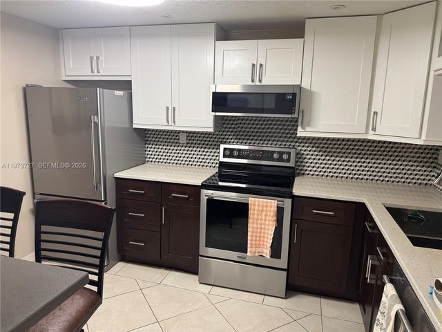 3920 Inverrary Blvd 504C, Lauderhill, FL 33319