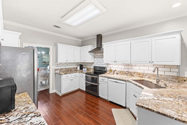 2 Crown Mountain Court, Maumelle, AR 72113