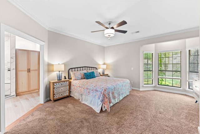 2 Crown Mountain Court, Maumelle, AR 72113