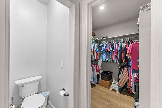 2 Crown Mountain Court, Maumelle, AR 72113