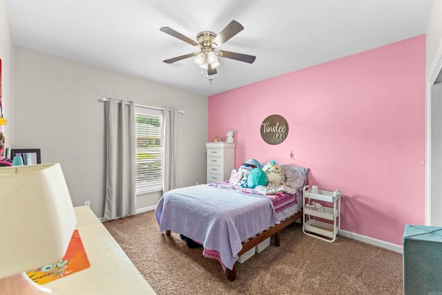 2 Crown Mountain Court, Maumelle, AR 72113
