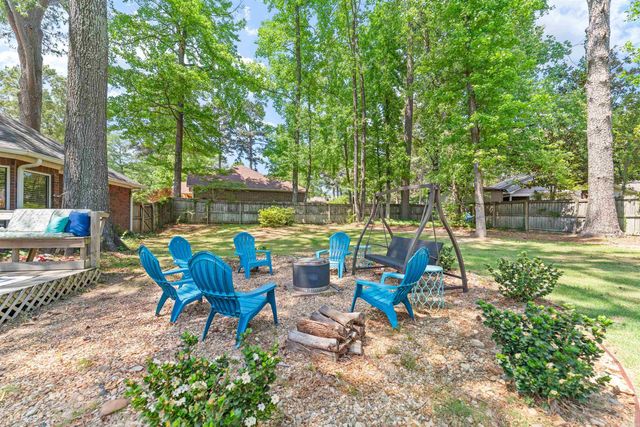 2 Crown Mountain Court, Maumelle, AR 72113