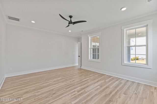 658 Fishermans Point, Newport, NC 28570