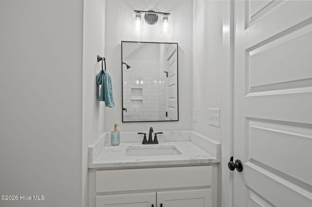 658 Fishermans Point, Newport, NC 28570