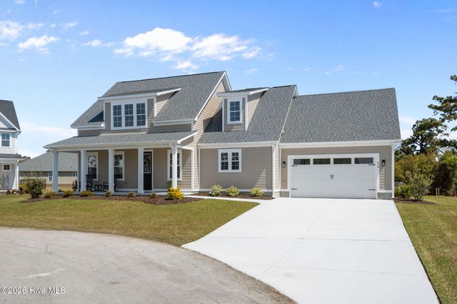 658 Fishermans Point, Newport, NC 28570