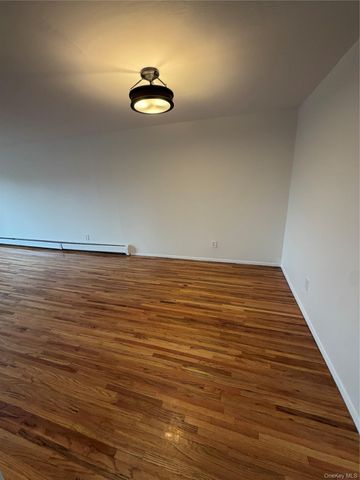 1927 84th Street 3rd floor, Brooklyn, NY 11214