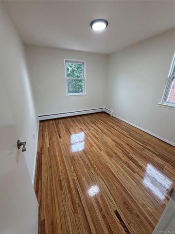1927 84th Street 3rd floor, Brooklyn, NY 11214