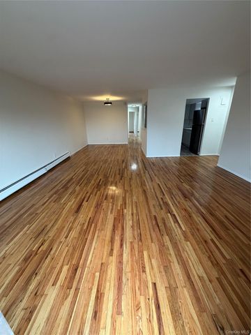 1927 84th Street 3rd floor, Brooklyn, NY 11214