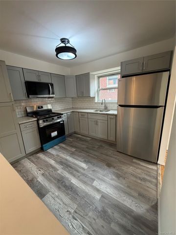 1927 84th Street 3rd floor, Brooklyn, NY 11214